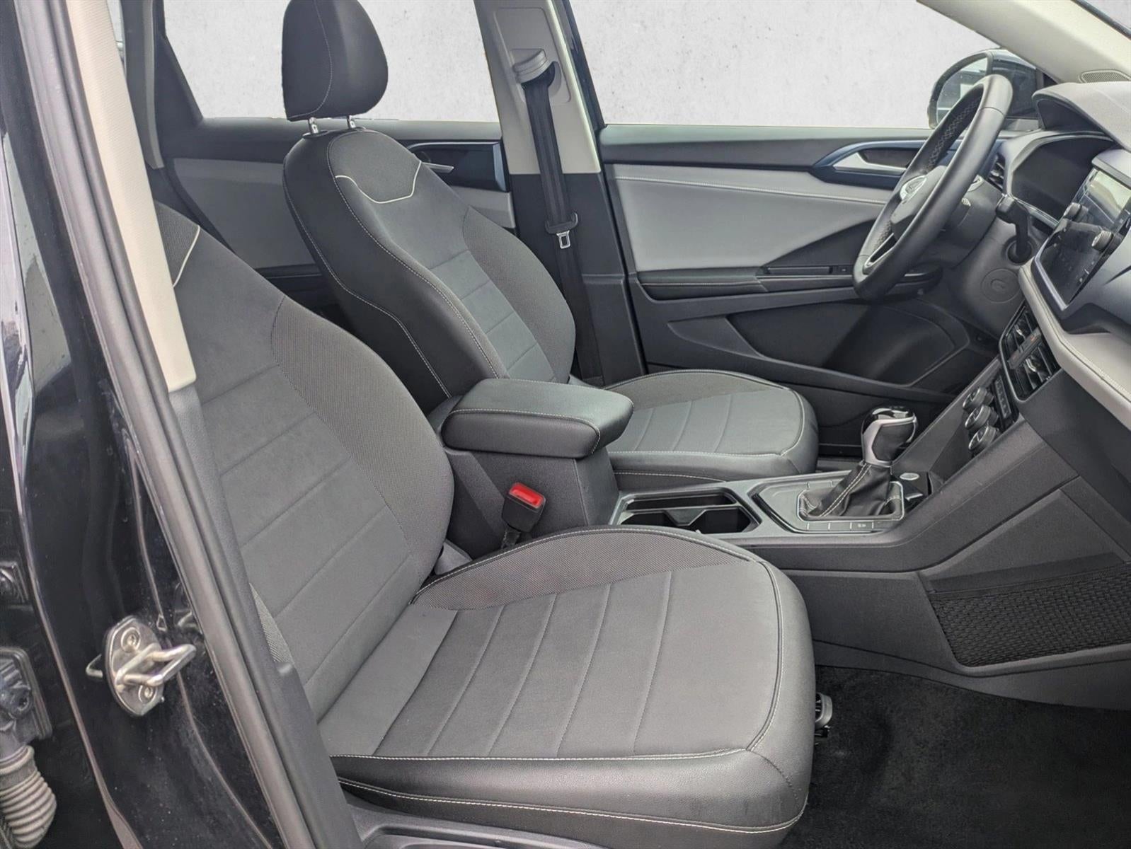 2024 Volkswagen Taos SE FWD