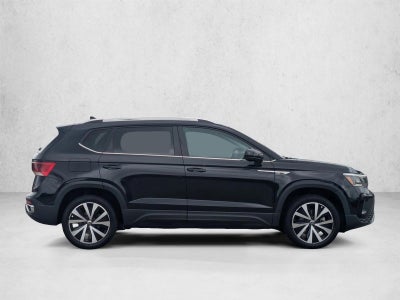 2024 Volkswagen Taos SE FWD
