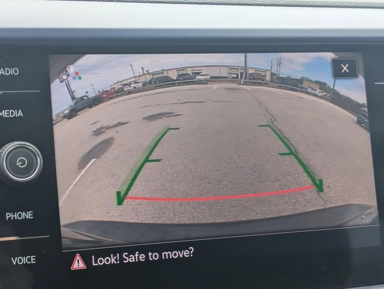 2024 Volkswagen Taos SE FWD