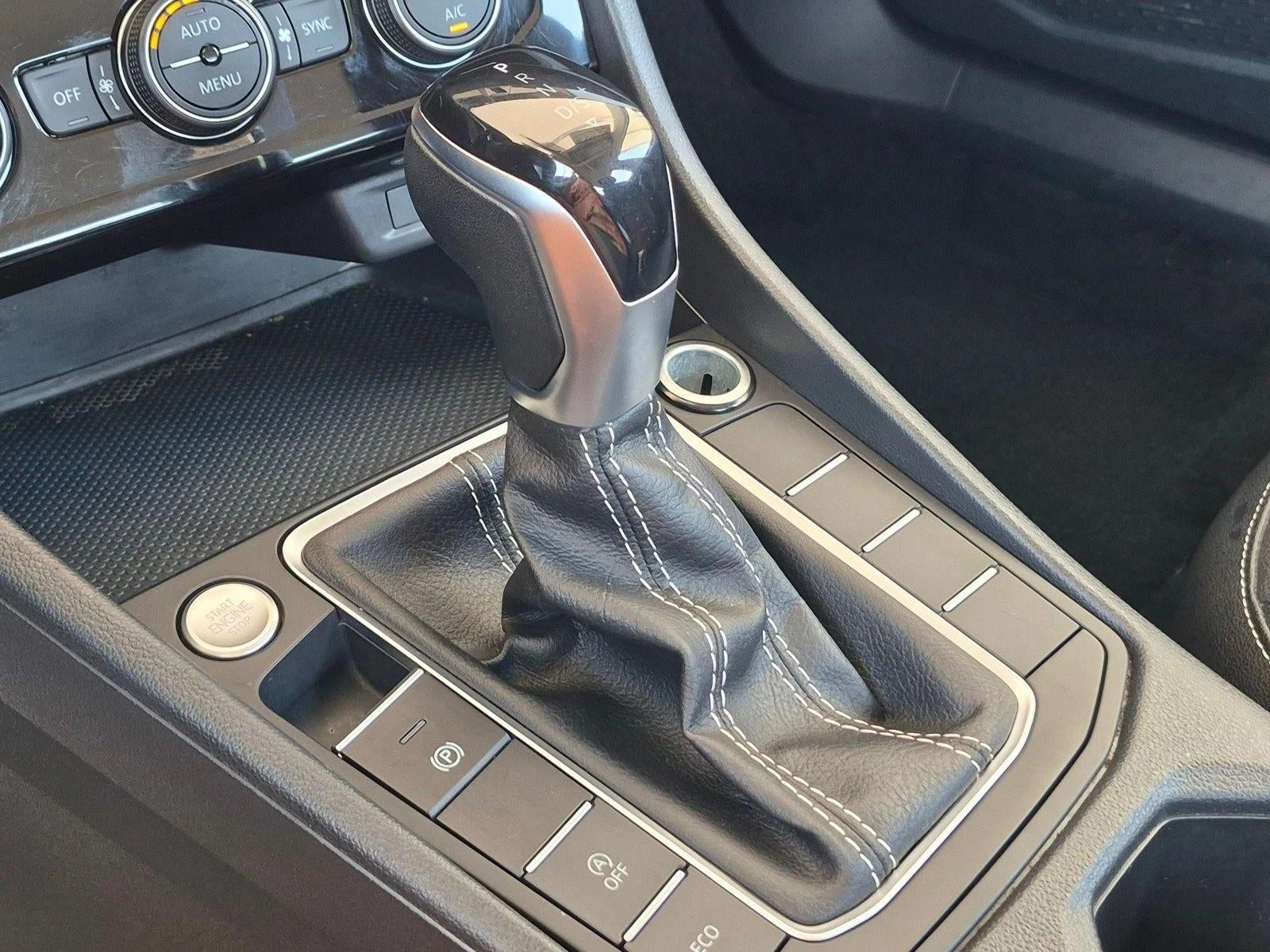 2024 Volkswagen Jetta SE Auto