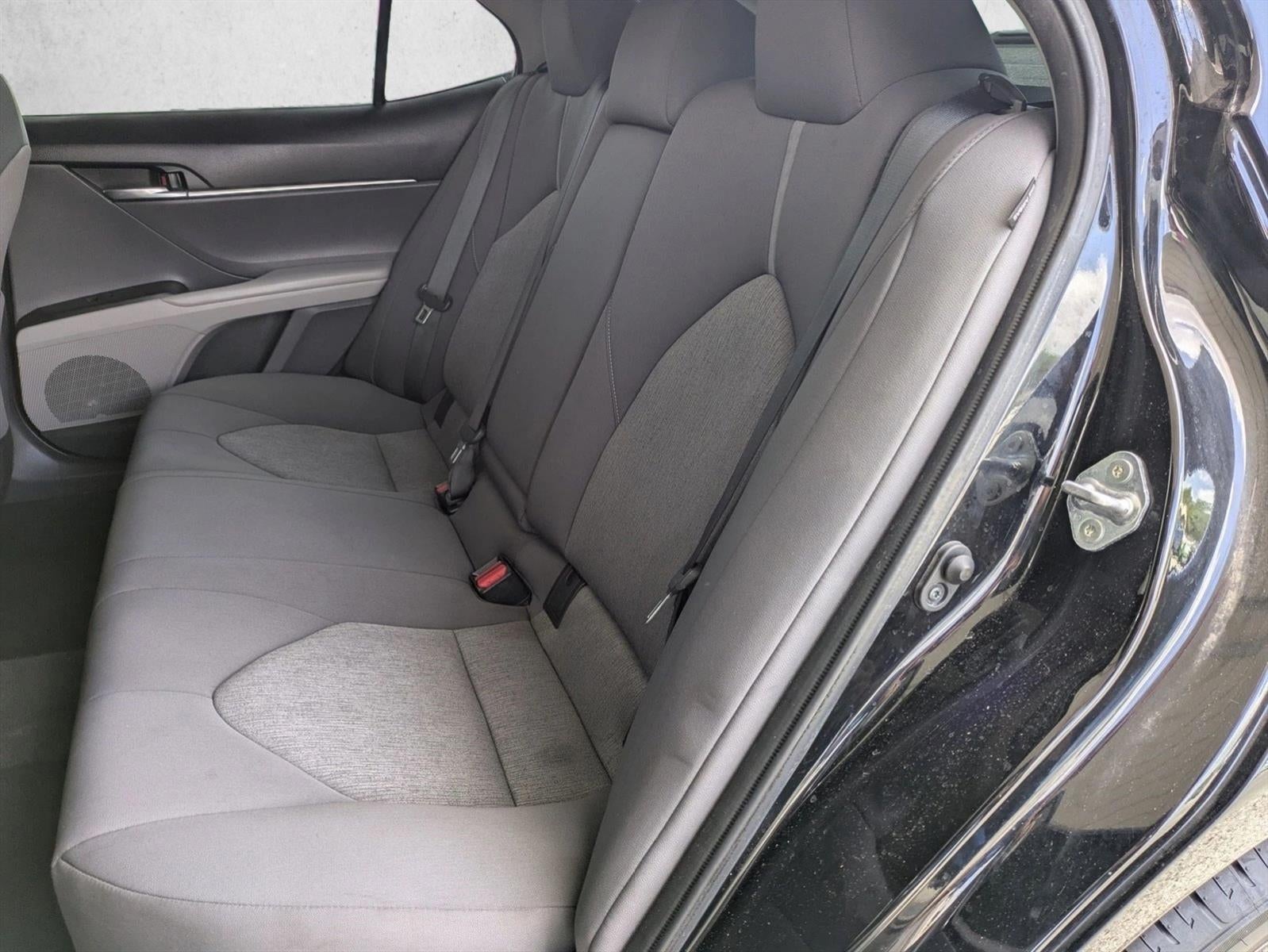 2022 Toyota Camry LE Auto (SE)
