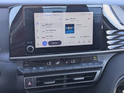 2025 Toyota Camry LE (SE)