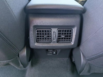 2025 Toyota Camry LE (SE)