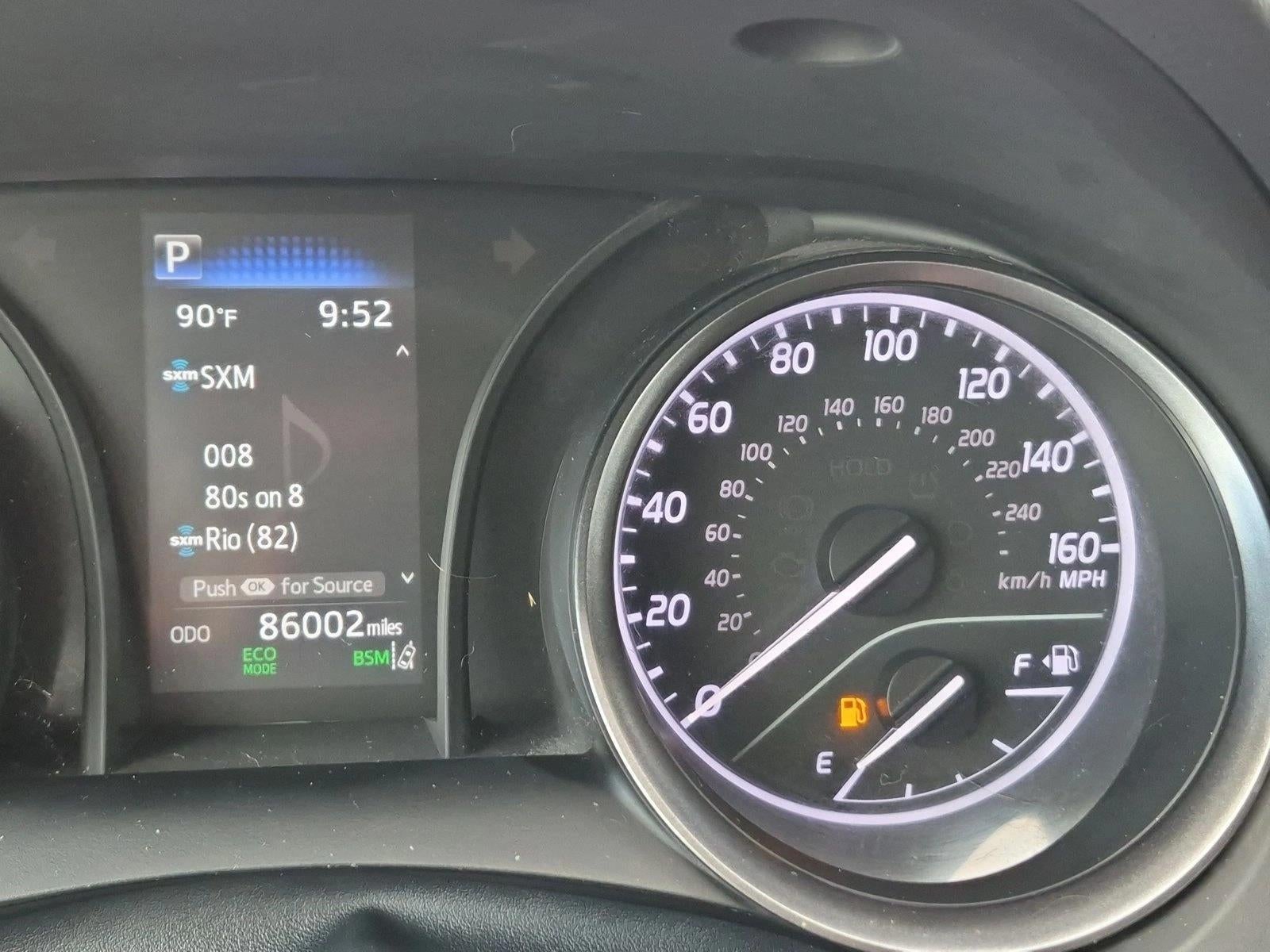 2022 Toyota Camry SE Auto (SE)