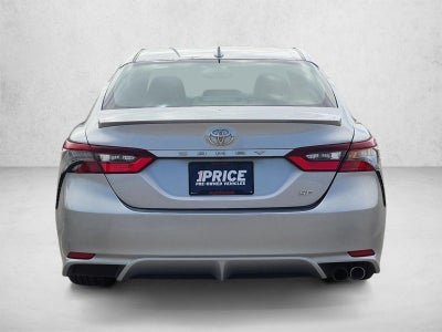2022 Toyota Camry SE Auto (SE)