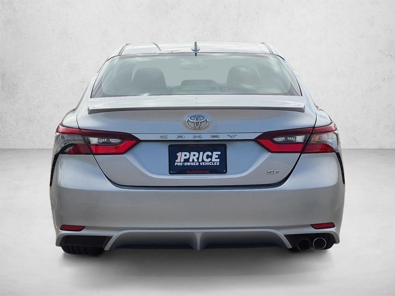 2022 Toyota Camry SE Auto (SE)