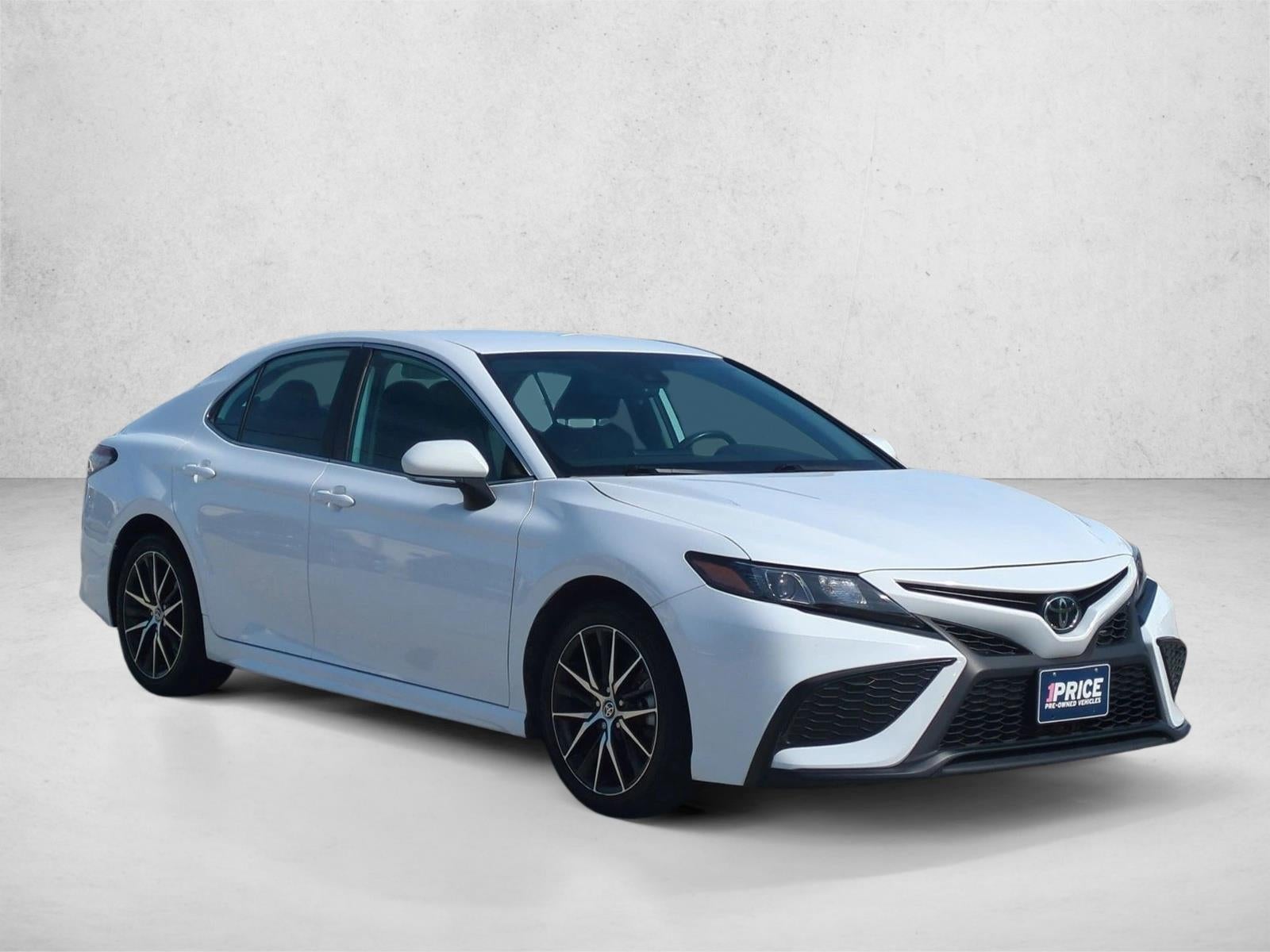 2024 Toyota Camry SE Auto (SE)