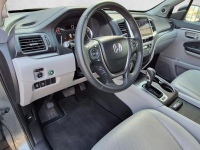 2017 Honda Ridgeline RTL-T 4x2 Crew Cab 5.3' Bed