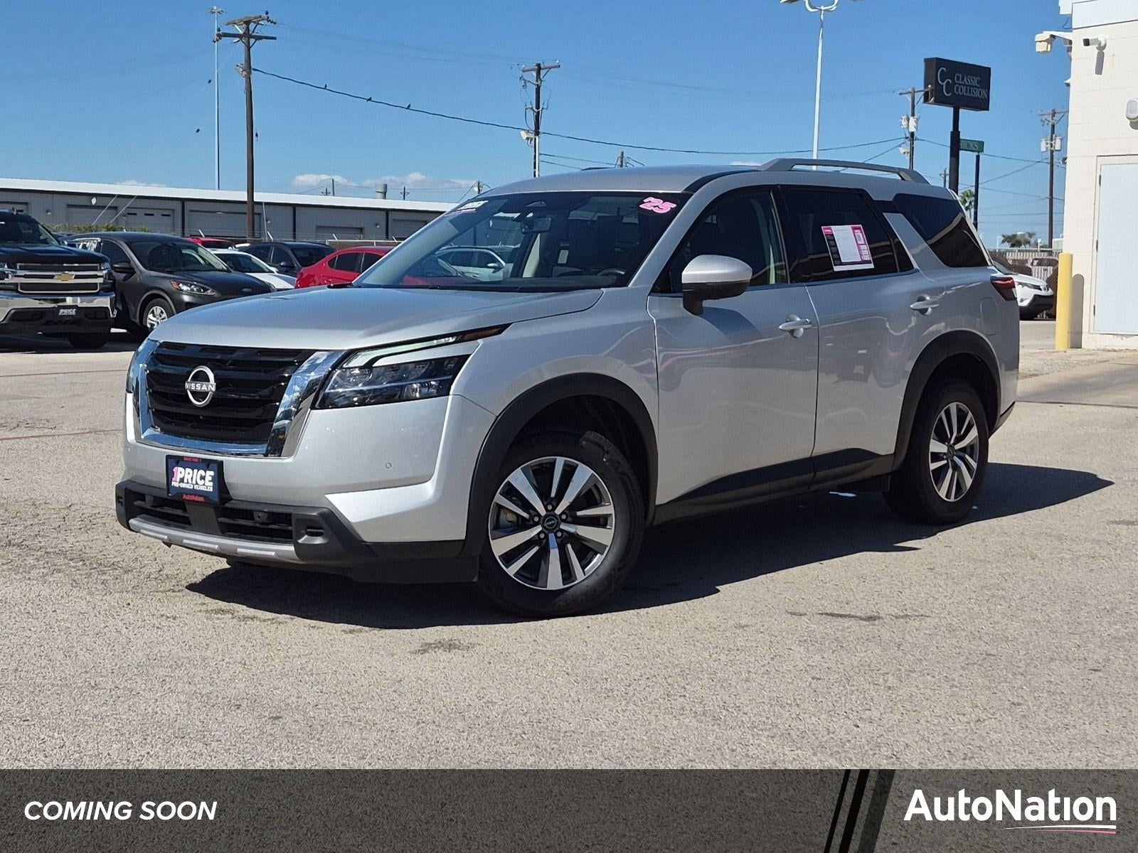 2025 Nissan Pathfinder SL 2WD