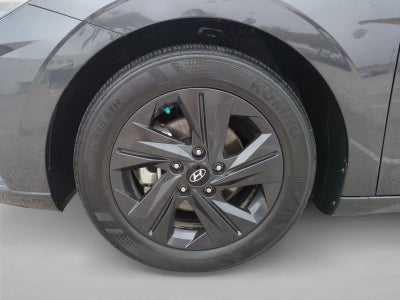 2023 Hyundai ELANTRA SEL IVT