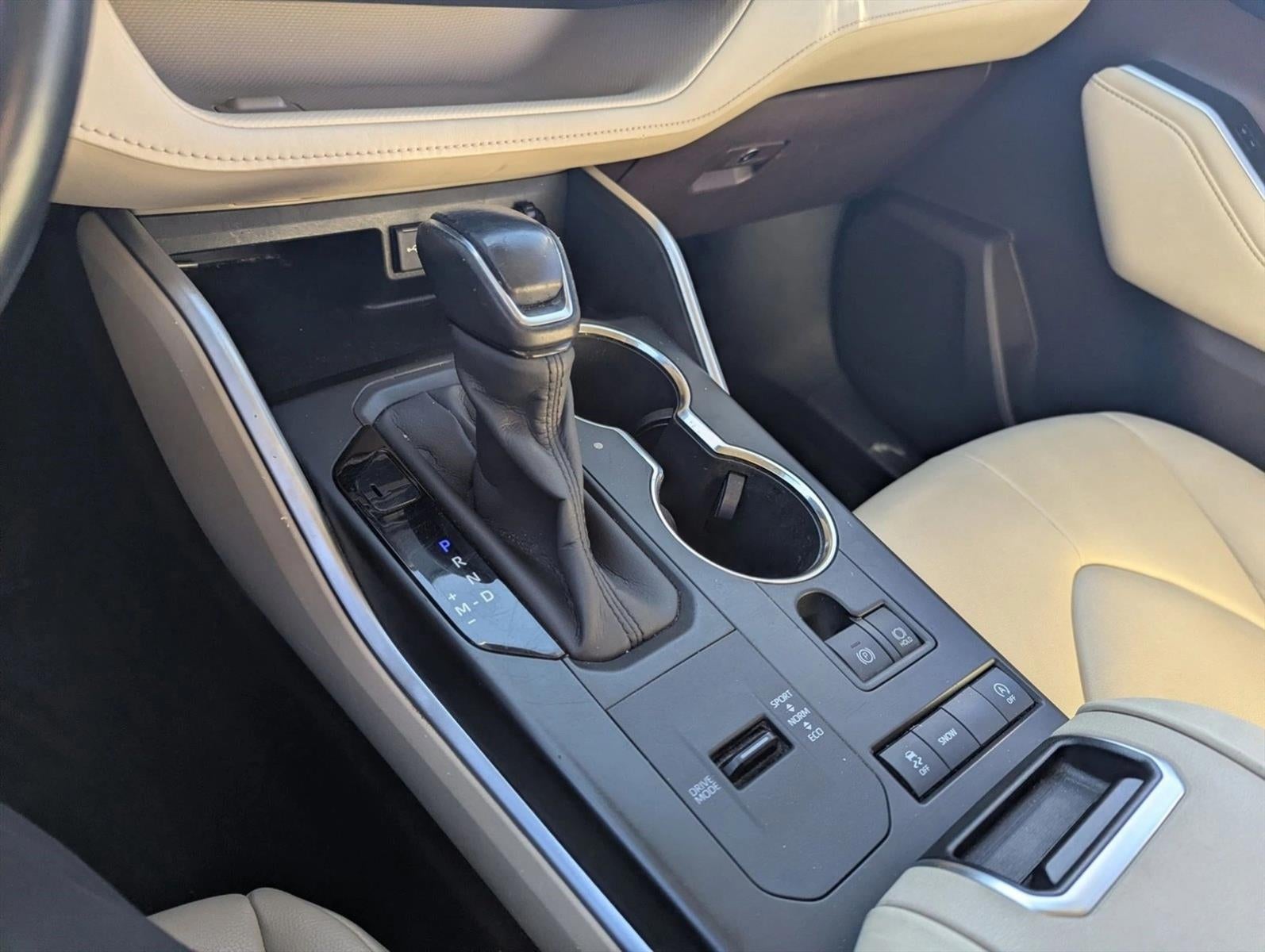 2020 Toyota Highlander XLE FWD (Natl)