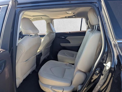 2020 Toyota Highlander XLE FWD (Natl)