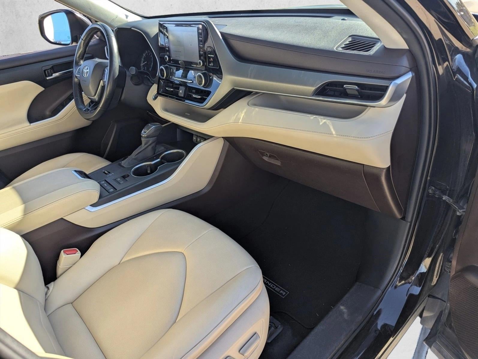 2020 Toyota Highlander XLE FWD (Natl)