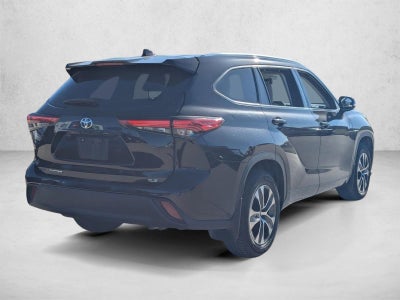 2020 Toyota Highlander XLE FWD (Natl)