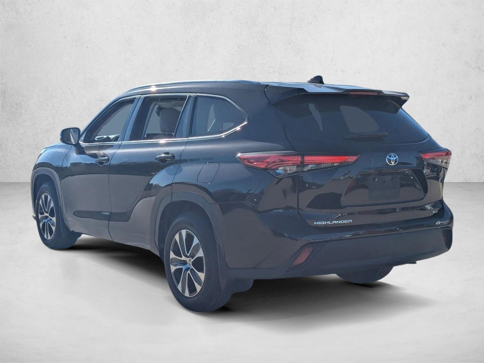 2020 Toyota Highlander XLE FWD (Natl)
