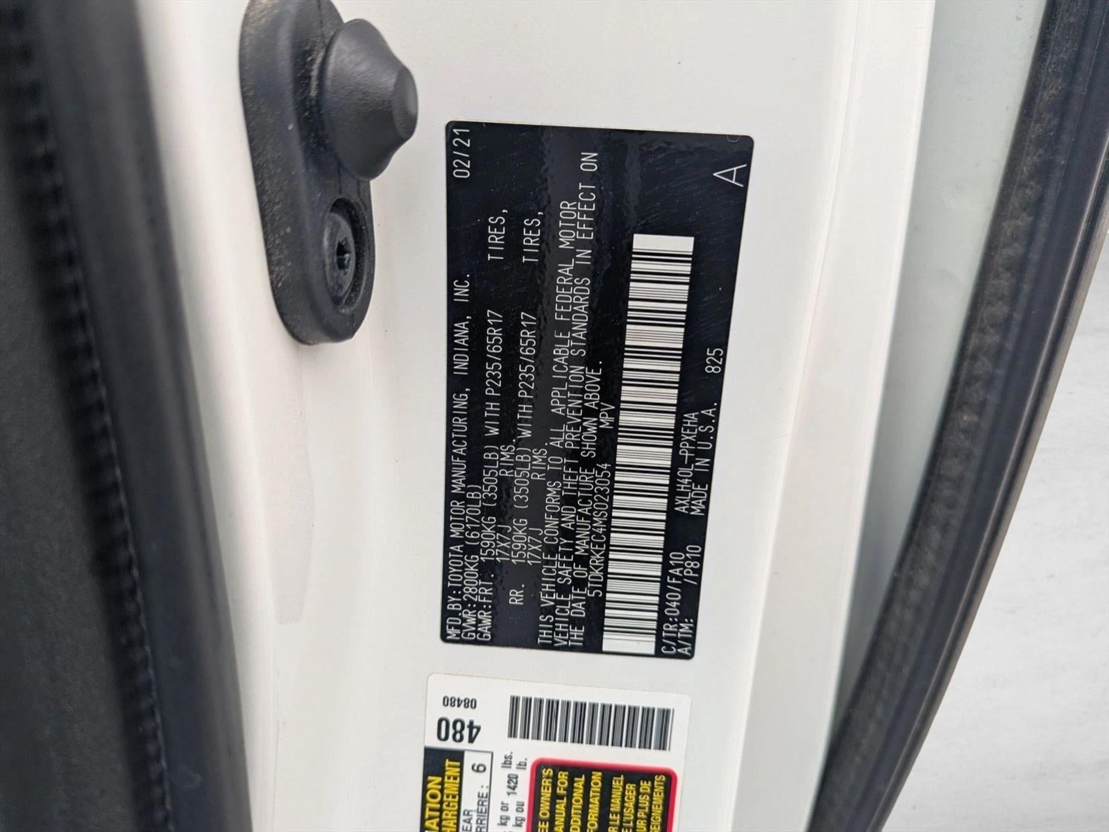 2021 Toyota Sienna LE FWD 8-Passenger (Natl)