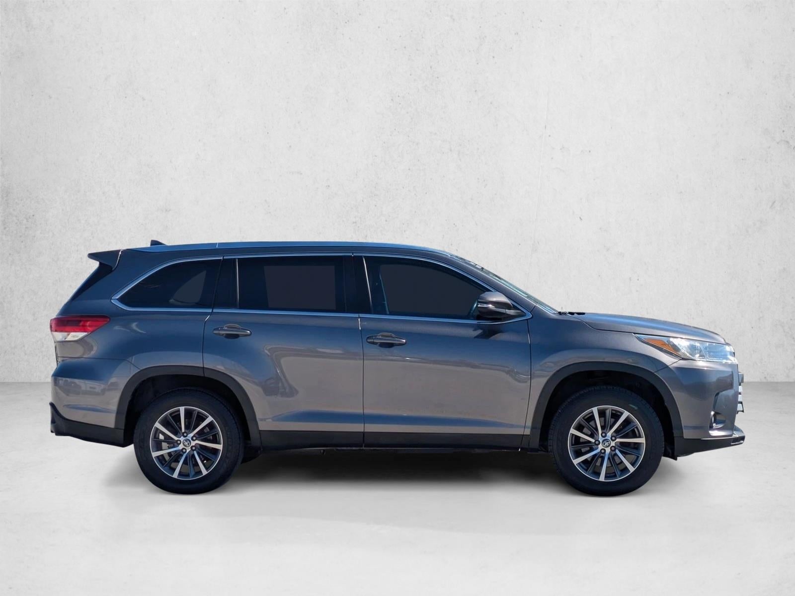 2019 Toyota Highlander XLE V6 FWD (Natl)