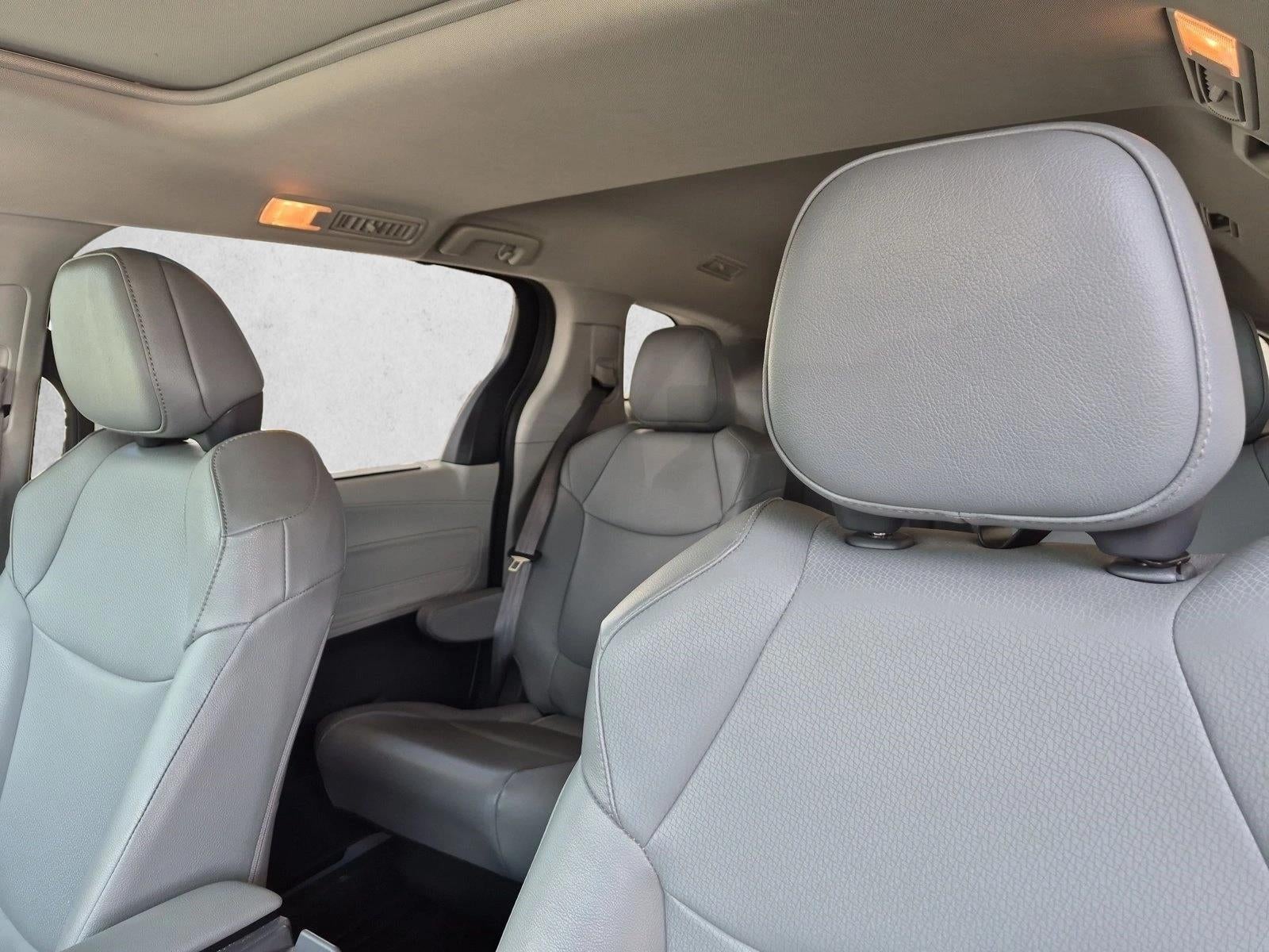 2021 Toyota Sienna XLE FWD 8-Passenger (Natl)