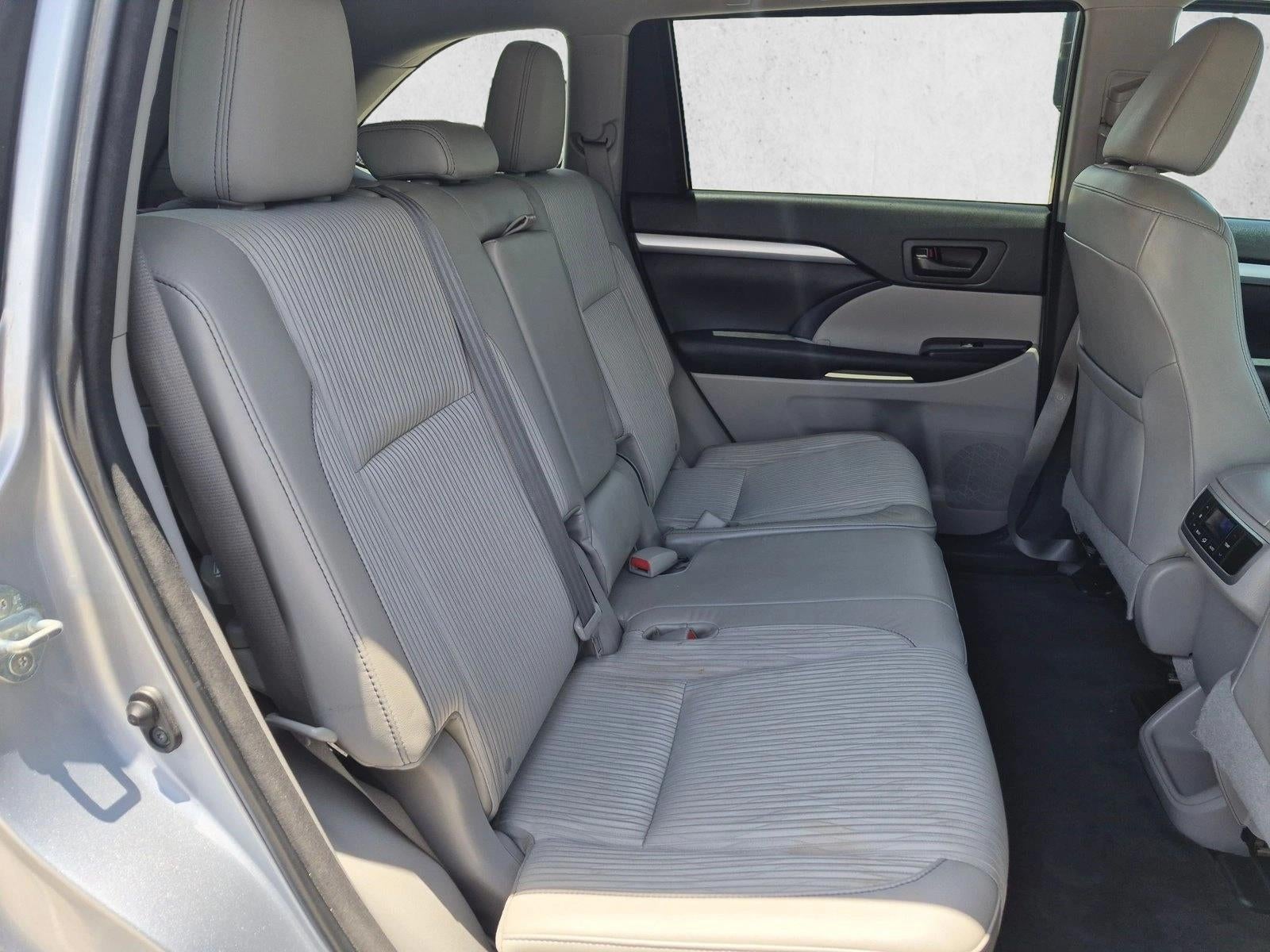 2015 Toyota Highlander FWD 4dr V6 LE Plus (SE)