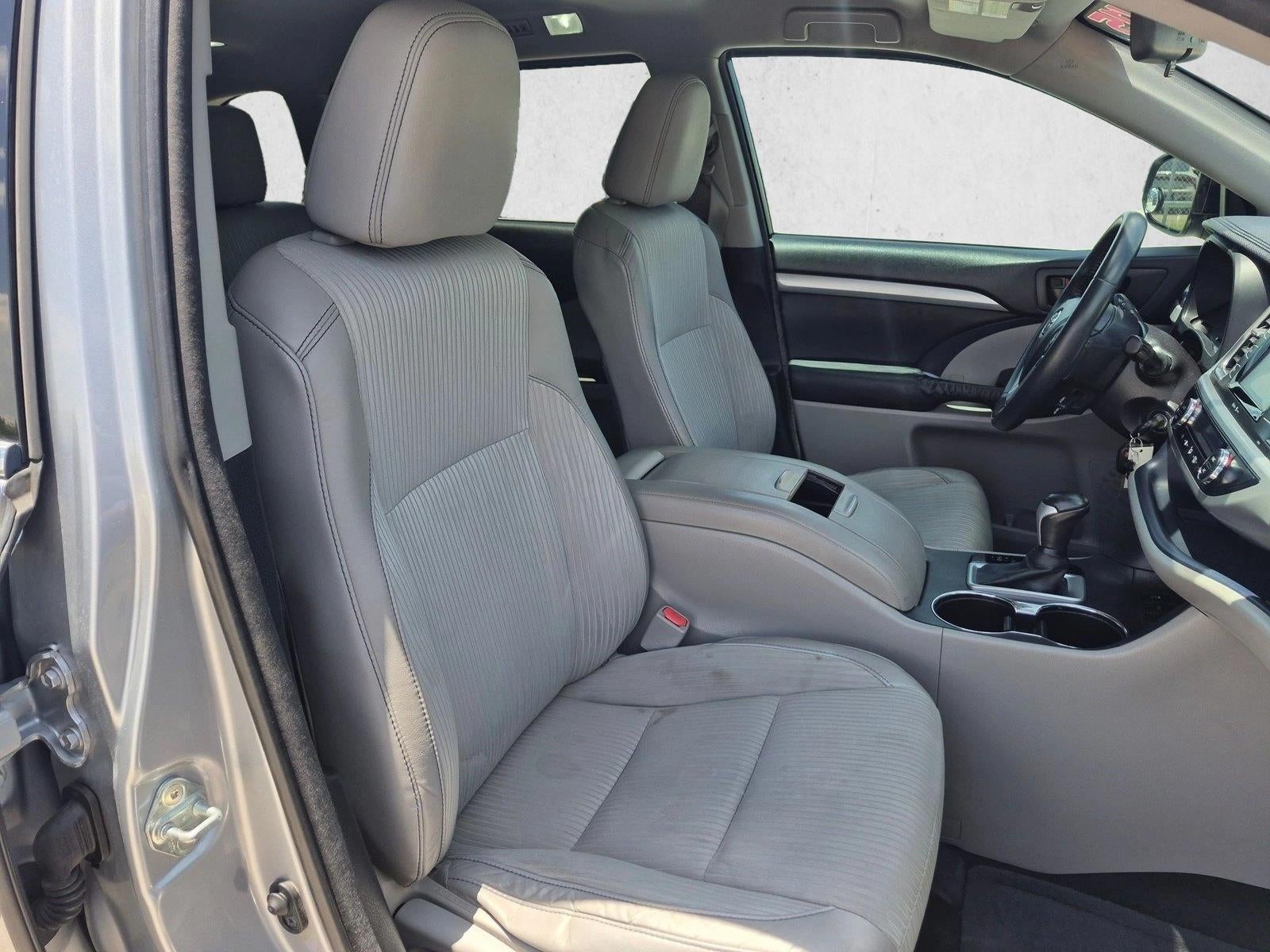 2015 Toyota Highlander FWD 4dr V6 LE Plus (SE)