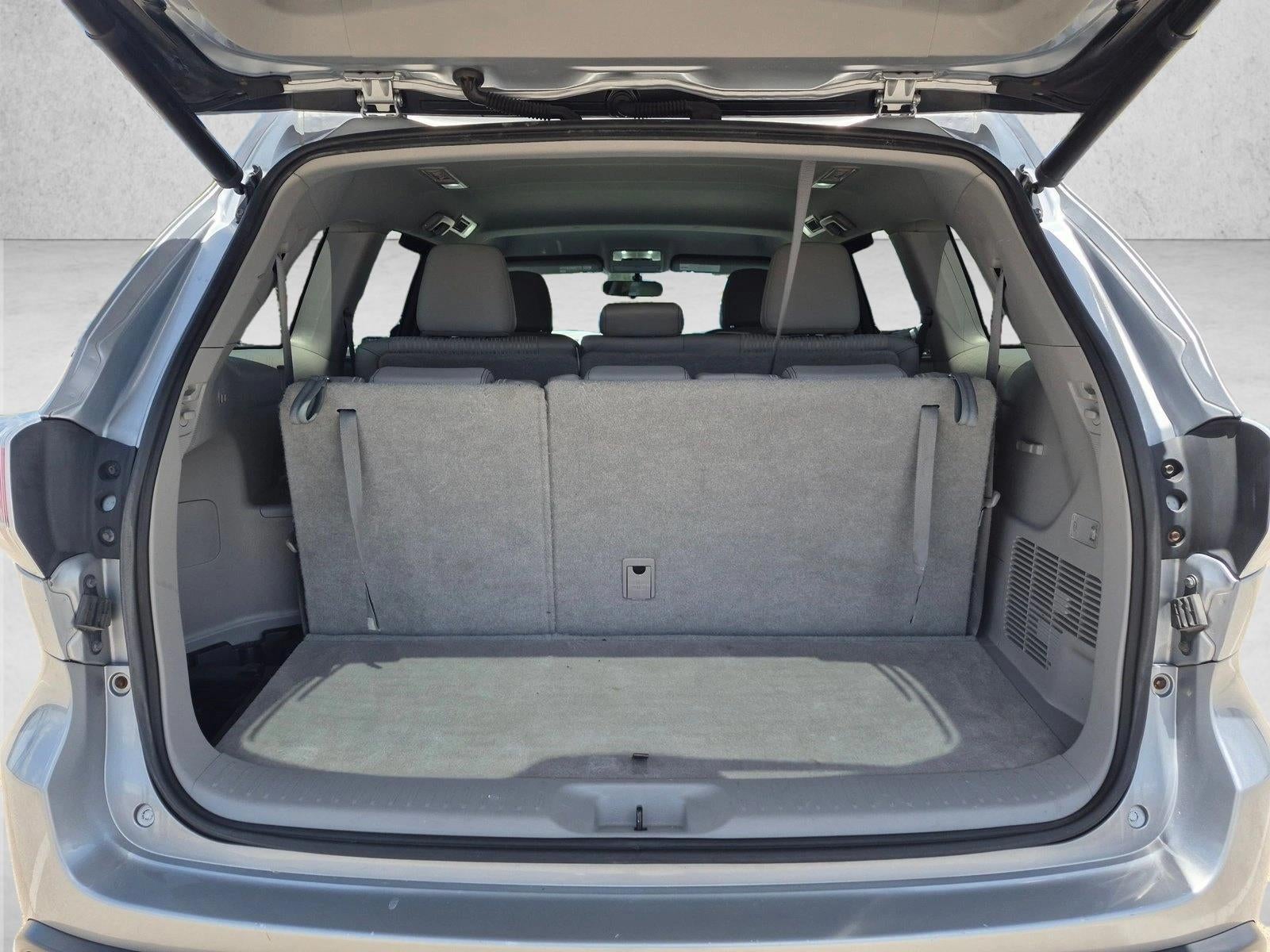 2015 Toyota Highlander FWD 4dr V6 LE Plus (SE)
