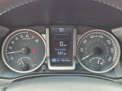 2017 Toyota Tacoma SR5 Double Cab 5' Bed V6 4x2 AT (GS)