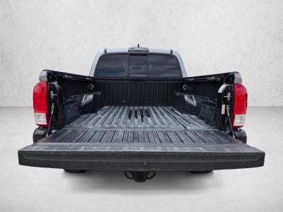 2017 Toyota Tacoma SR5 Double Cab 5' Bed V6 4x2 AT (GS)