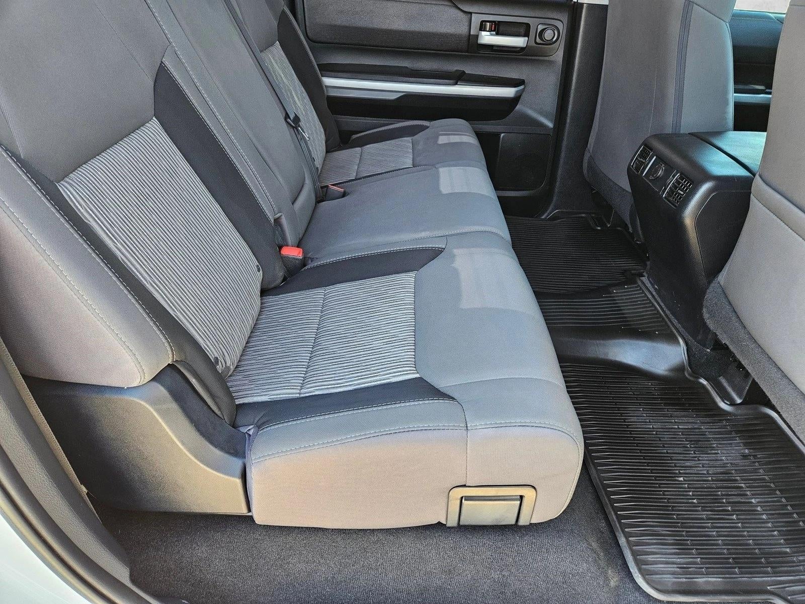 2017 Toyota Tundra 4WD 4WD SR5 CrewMax 5.5' Bed 5.7L FFV (SE)