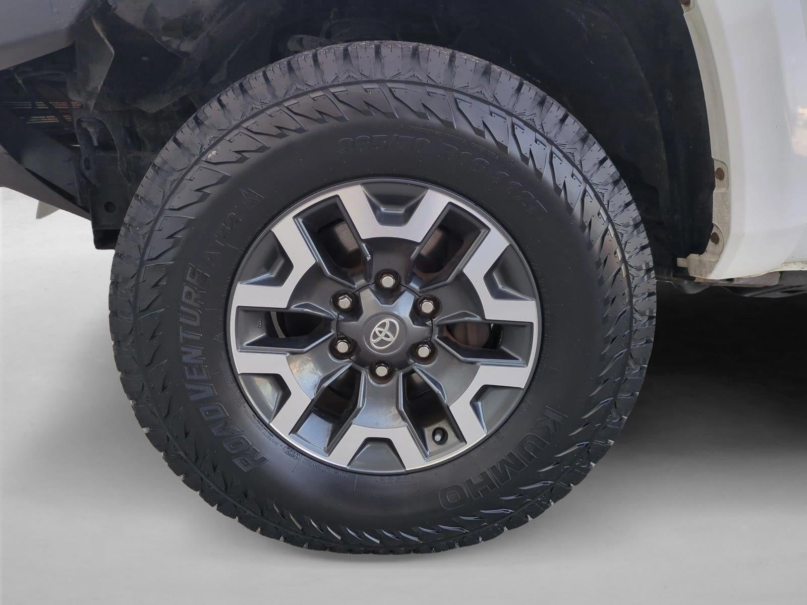 2017 Toyota Tacoma Limited Double Cab 5' Bed V6 4x4 AT (Natl)