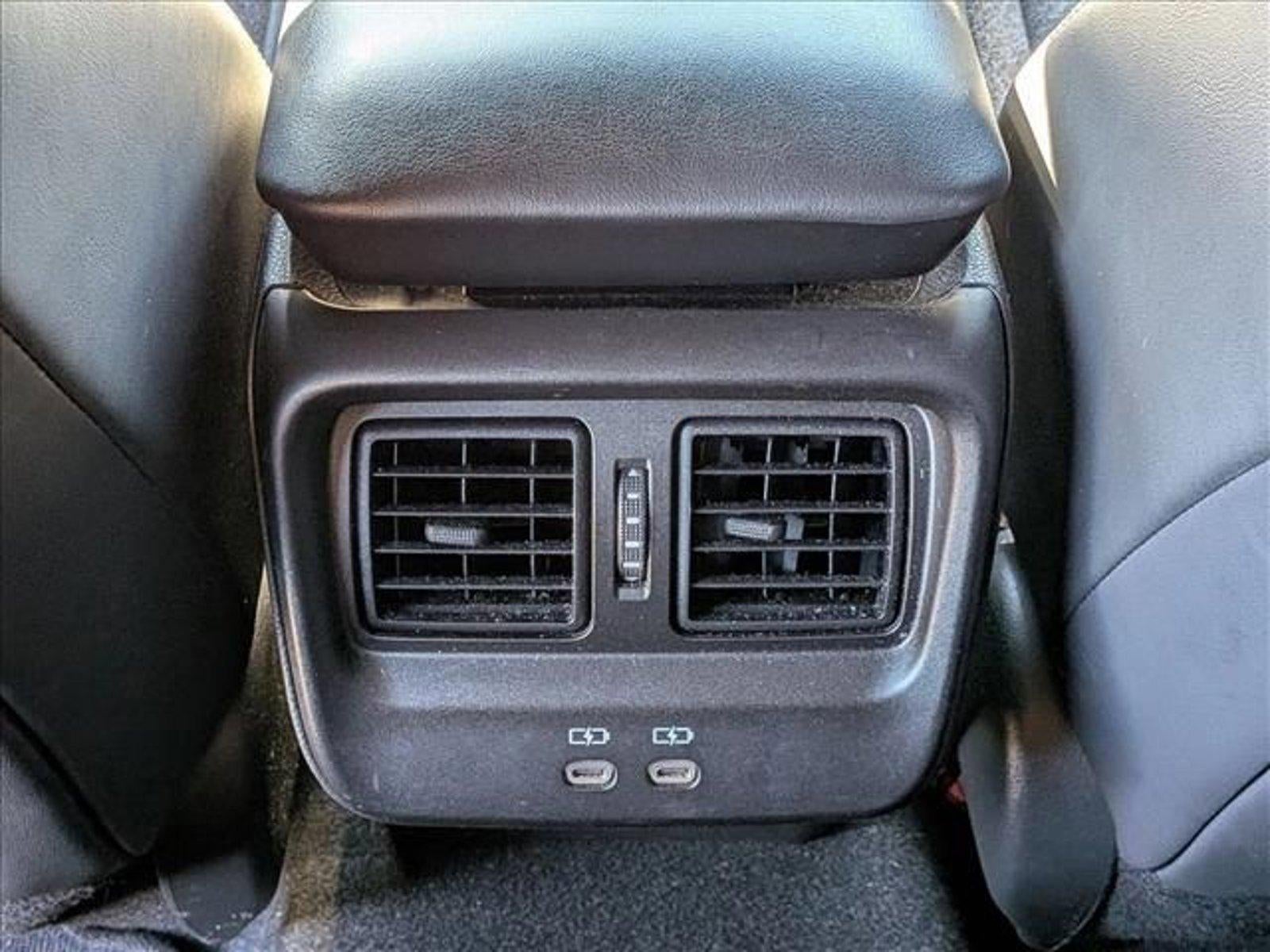 2023 Toyota Crown XLE AWD (Natl)