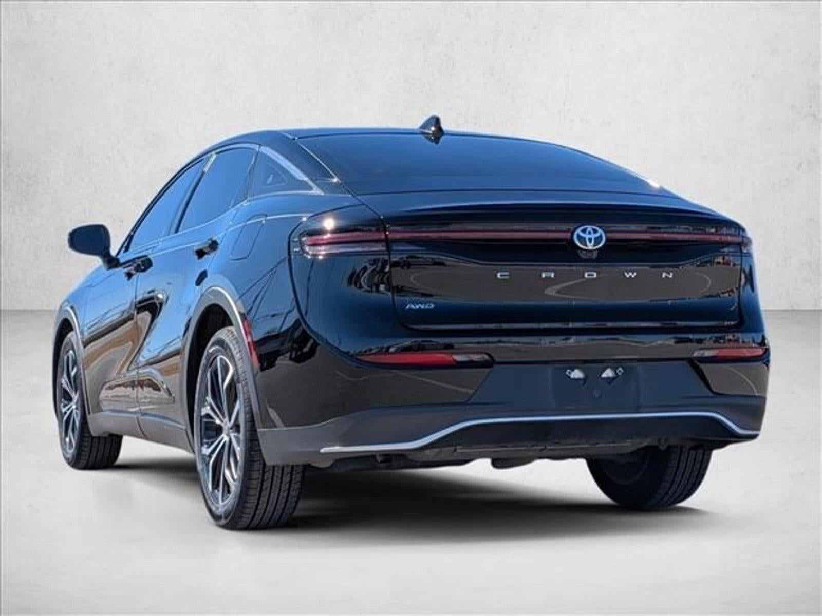 2023 Toyota Crown XLE AWD (Natl)