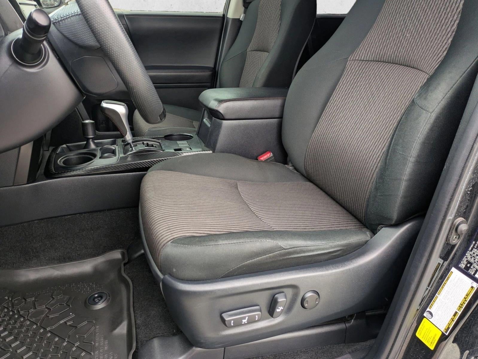 2022 Toyota 4Runner TRD Off Road 4WD (Natl)