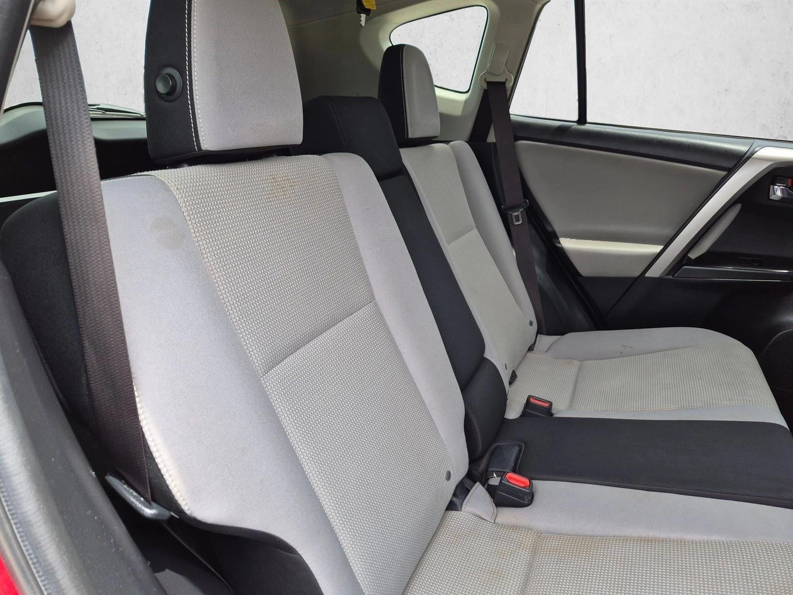 2016 Toyota RAV4 FWD 4dr XLE (GS)