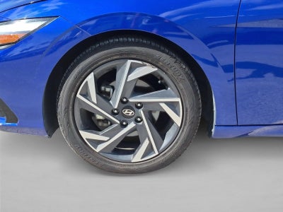 2025 Hyundai ELANTRA SEL Convenience IVT