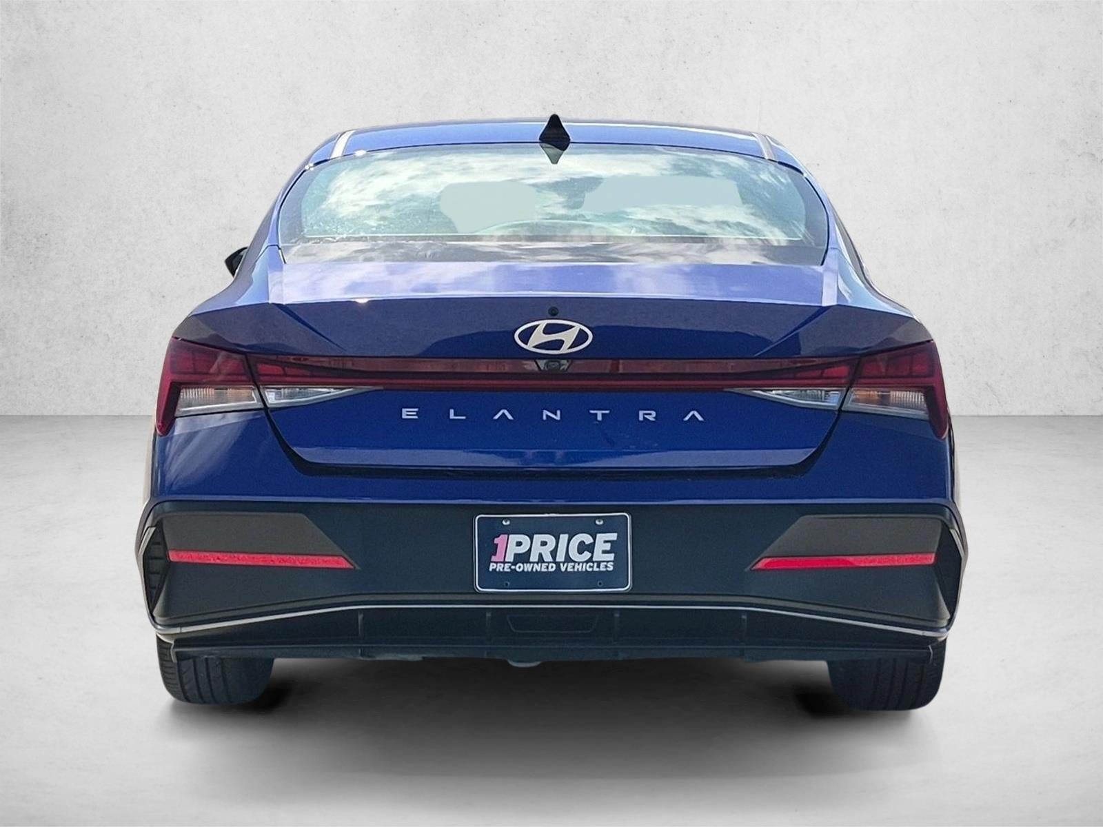 2025 Hyundai ELANTRA SEL Convenience IVT