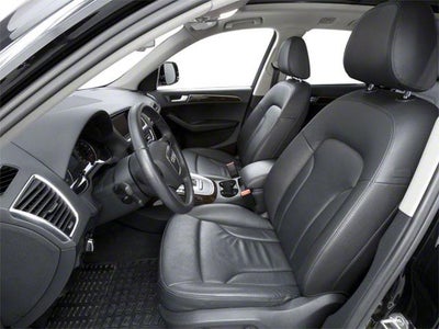 2012 Audi Q5 quattro 4dr 3.2L Prestige